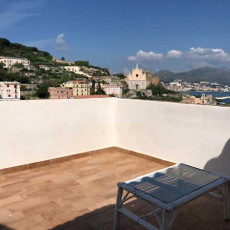 Il Vecchio E Il Mare Bed & Breakfast Гаета Екстериор снимка